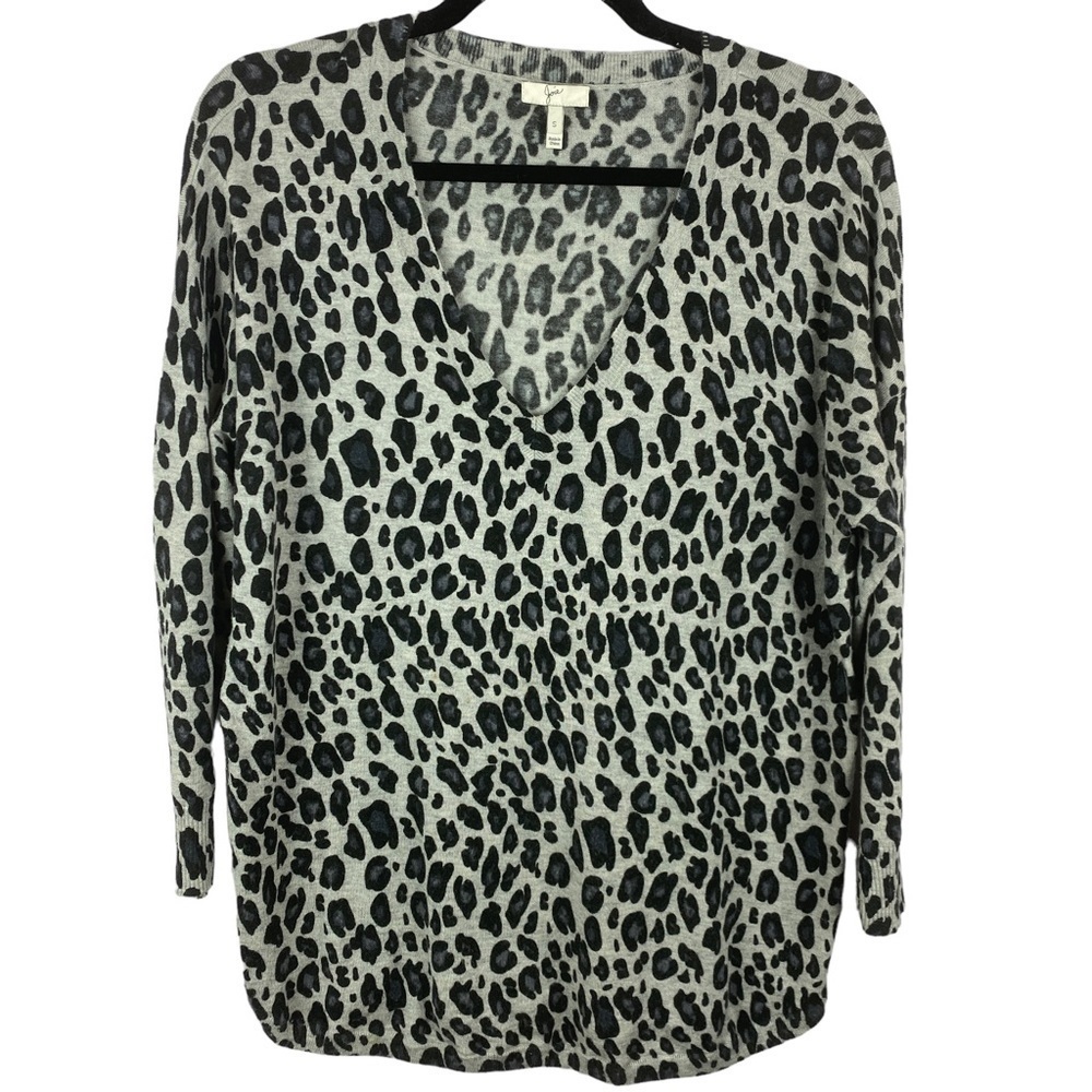 ✨3/$21✨ Joie Leopard Print V-Neck Cashmere Blend Sweater Gray Black Size Small